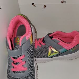 REEBOK girls shoes size 3.5